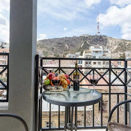Central Elegant Apartment Tbilisi Exterior photo