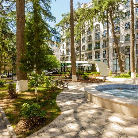 Central Elegant Apartment Tbilisi Exterior photo