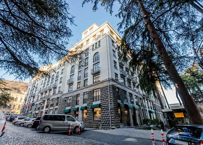 Central Elegant Apartment