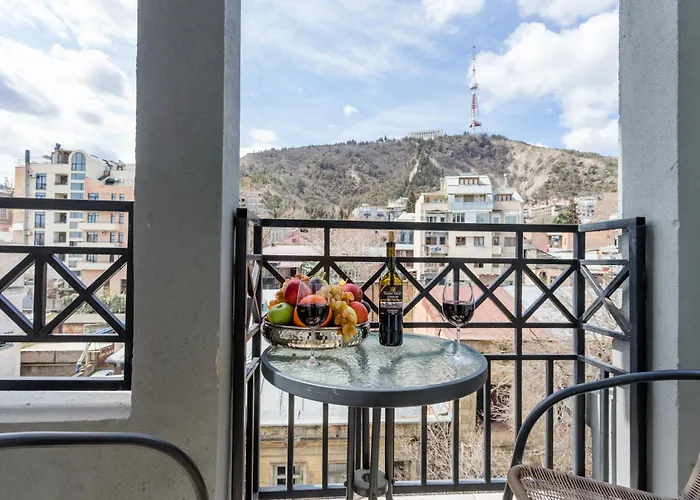 Central Elegant Apartment
