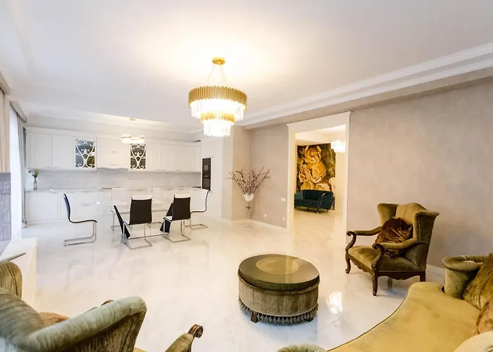 Central Elegant Apartment